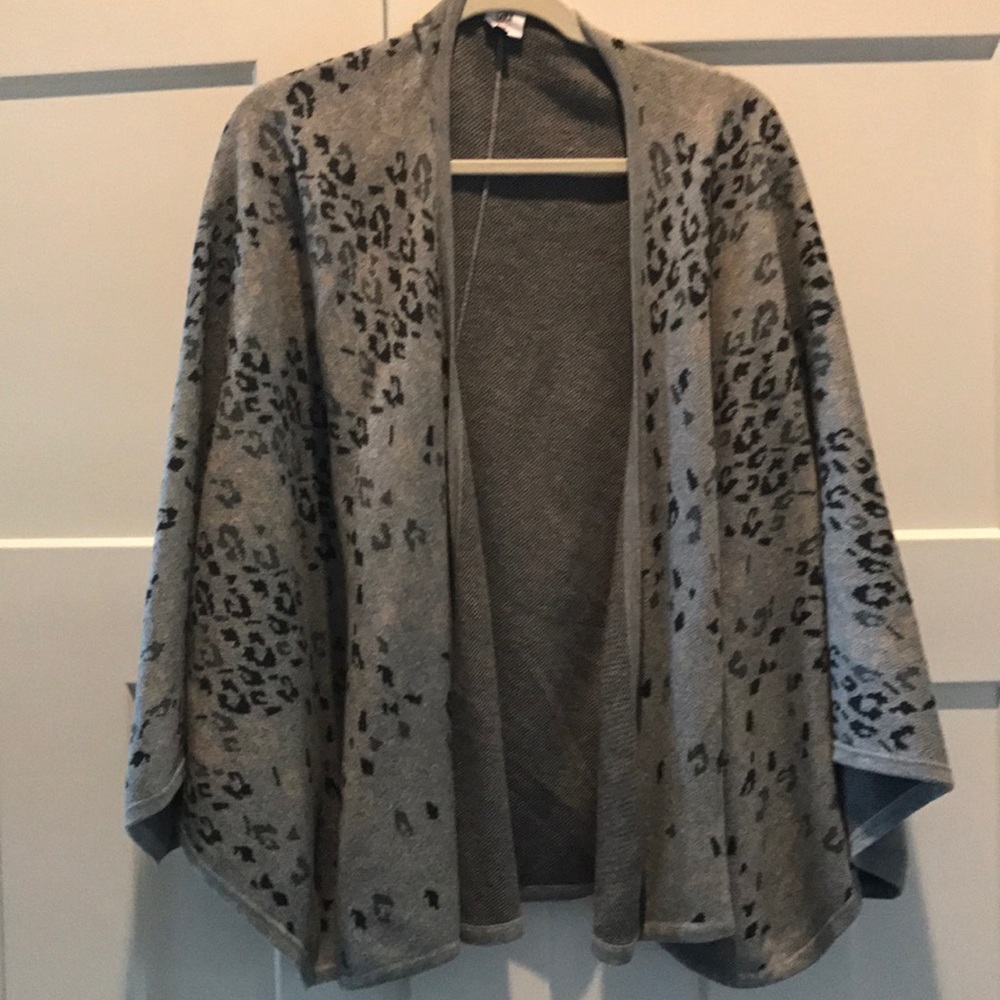 CAbi leopard print cape